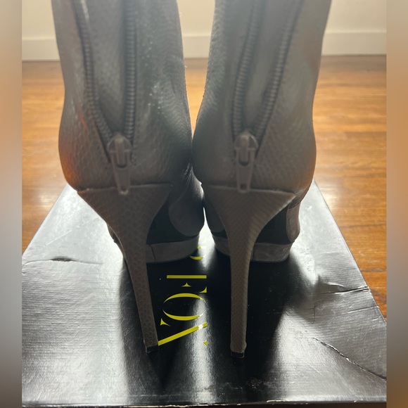 Paper Fox Grey Booties - Picture 5 of 9